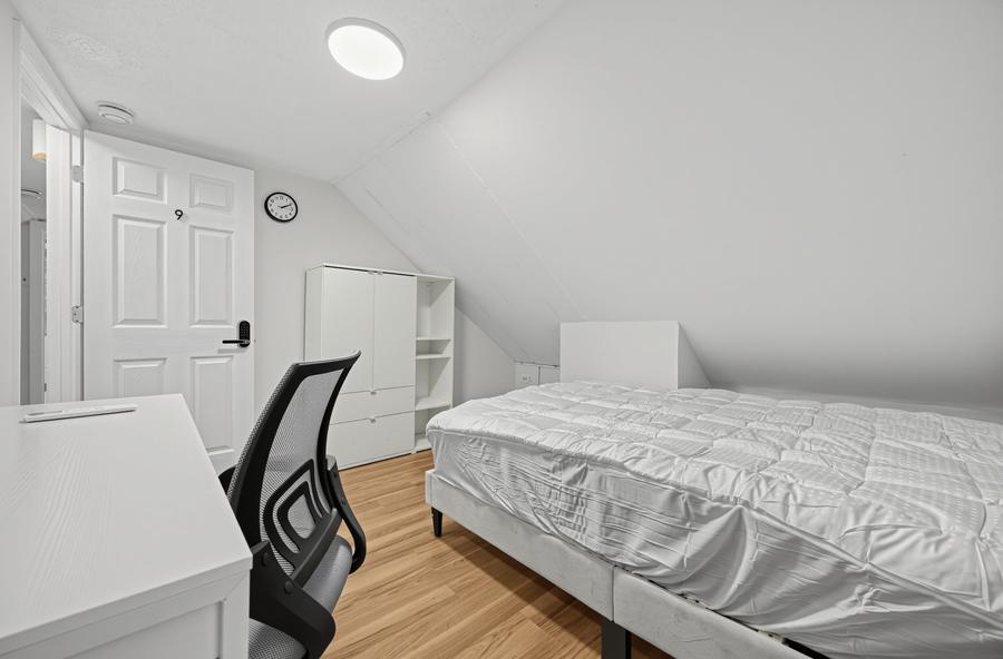 Room 9