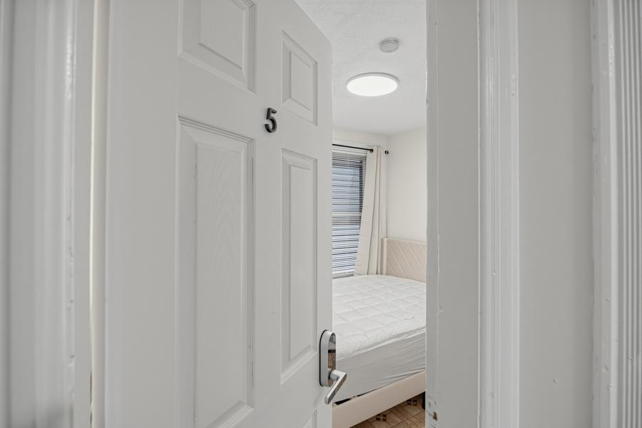 Room 5 Door